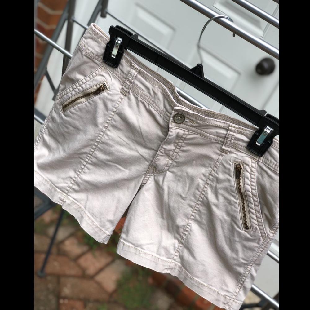 Sonoma Life + Style Mid Rise Tan Khaki Shorts